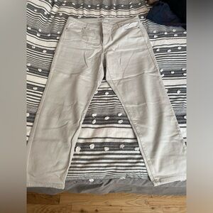 Michael Kors women’s white denim capri mid-rise jeans